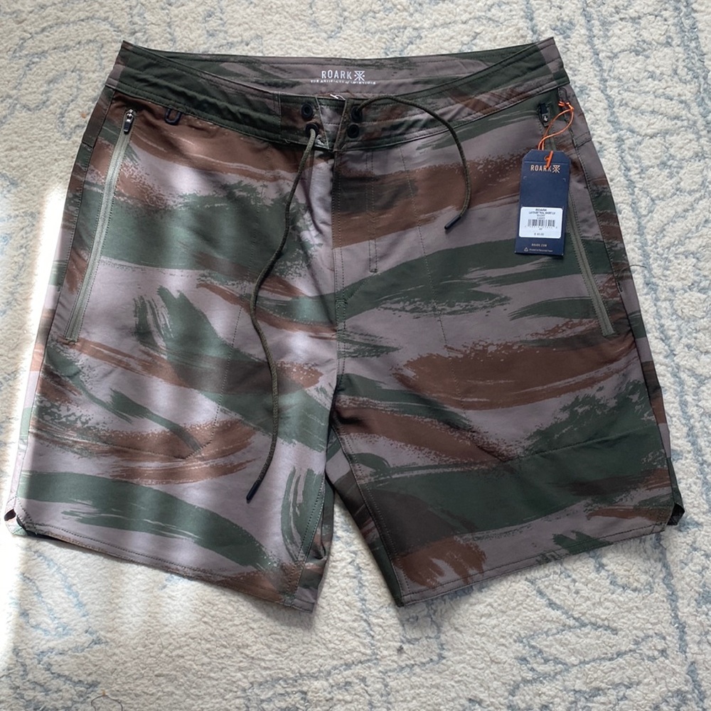 BNWT Roark Layover Trail Short 2.0 in Camo
